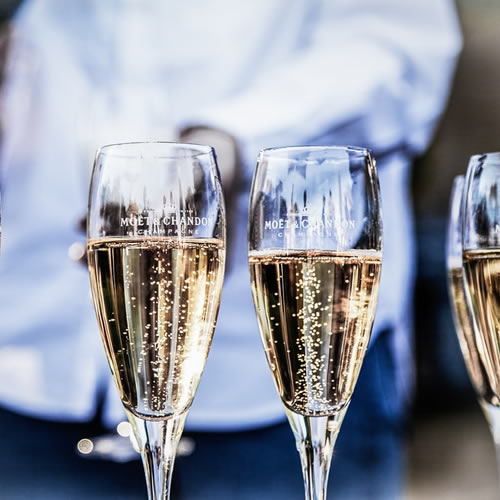 CHAMPAGNE